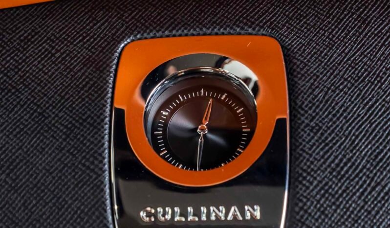 
								Rolls Royce Cullinan full									