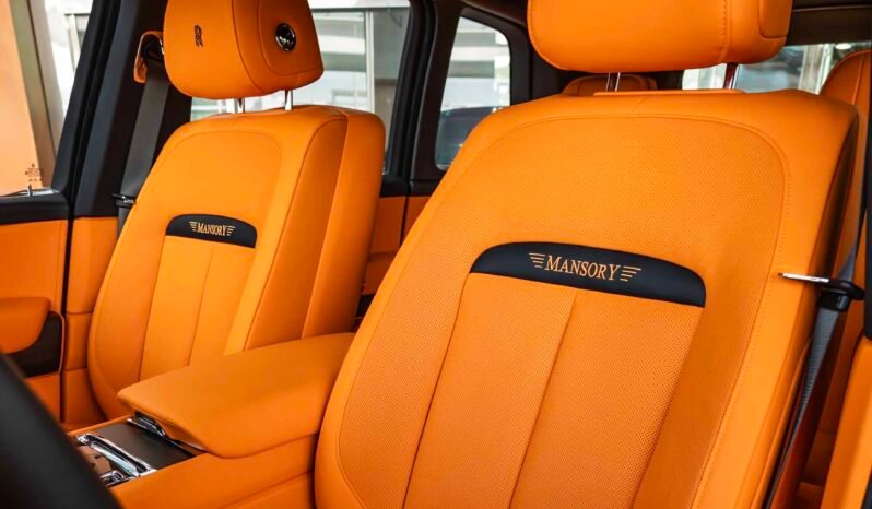 
								Rolls Royce Cullinan full									