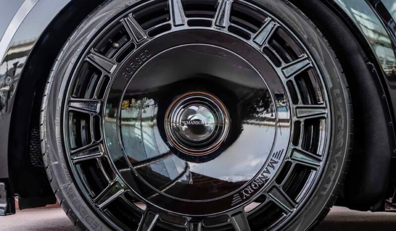 
								Rolls Royce Cullinan full									