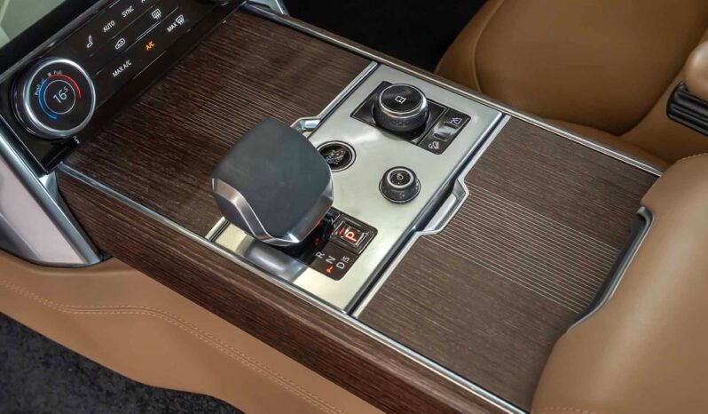 
								Range Rover full									