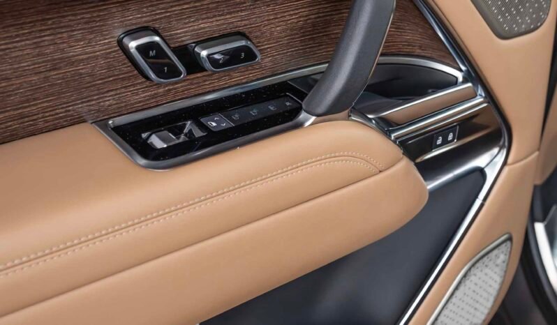 
								Range Rover full									