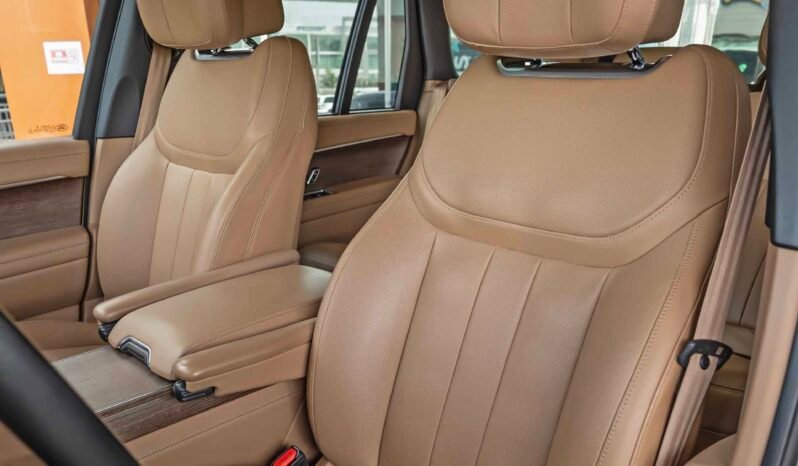 
								Range Rover full									