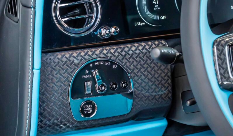 
								Rolls Royce Cullinan full									