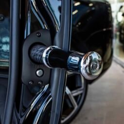 
										Rolls Royce Cullinan full									