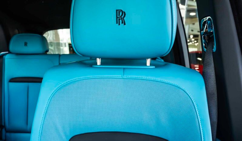 
								Rolls Royce Cullinan full									