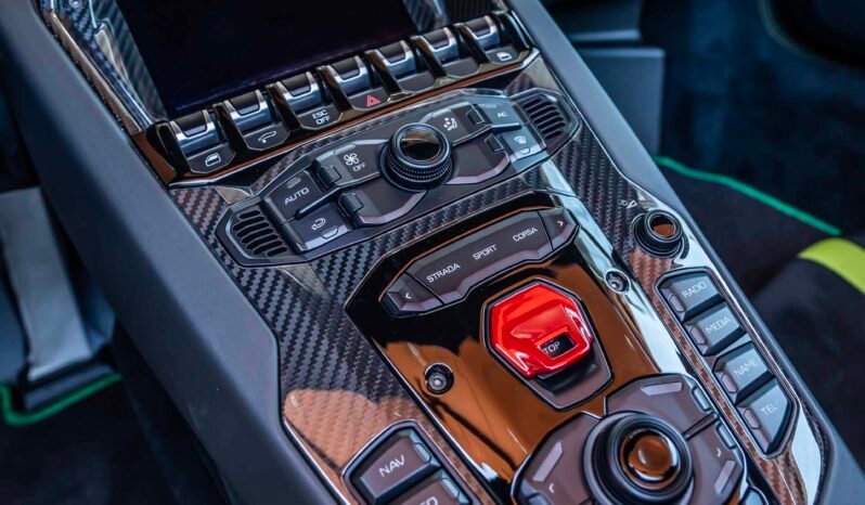 
								Lamborghini Aventador full									