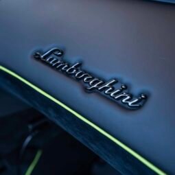 
										Lamborghini Aventador full									