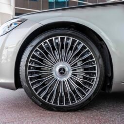 
										Mercedes Maybach S680 full									