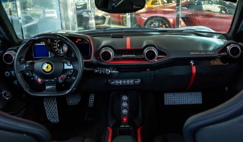 
								Ferrari 812 Superfast full									