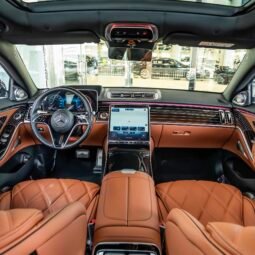 
										Mercedes Maybach S680 full									