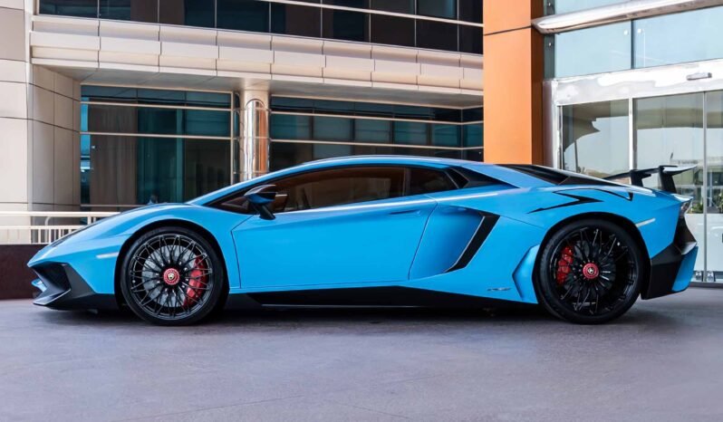 
								Lamborghini Aventador full									