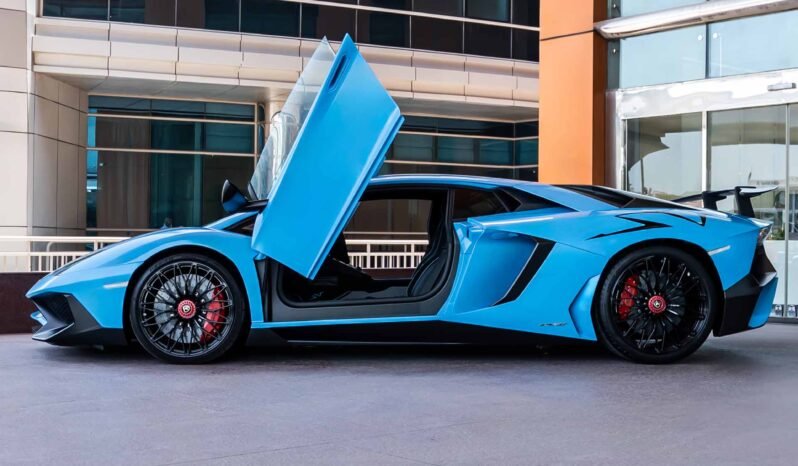 
								Lamborghini Aventador full									