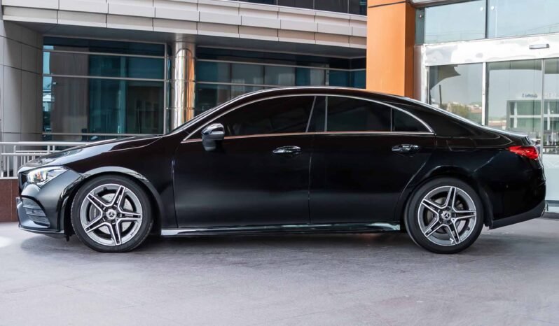 
								Mercedes CLA 200 full									