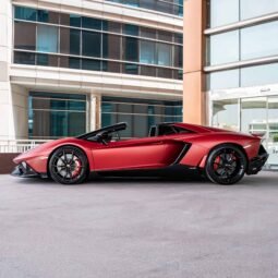 
										Lamborghini Aventador LP720 full									