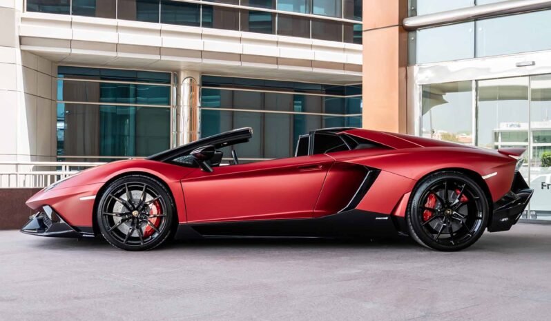 
								Lamborghini Aventador LP720 full									