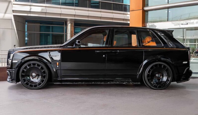 
								Rolls Royce Cullinan full									