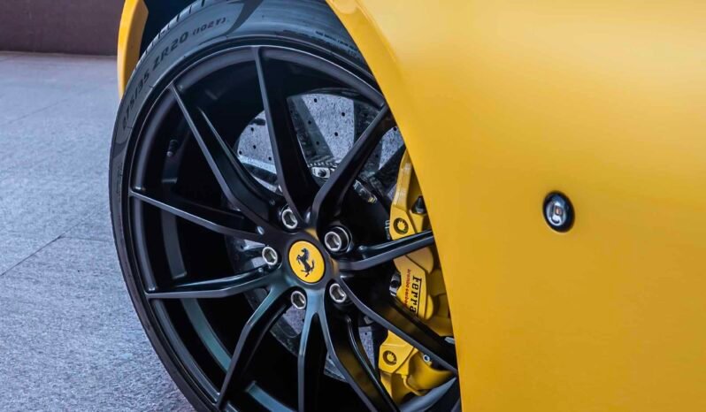 
								Ferrari 812 Superfast full									