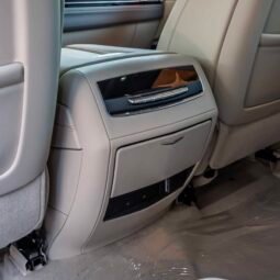 
										Cadillac Escalade full									