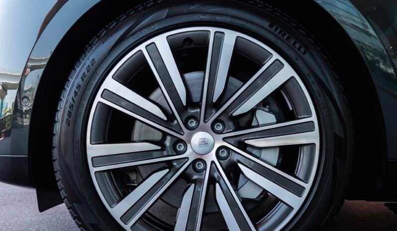 
								Range Rover Evoque full									