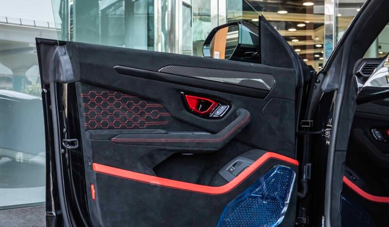 
								Lamborghini Urus Performance full									