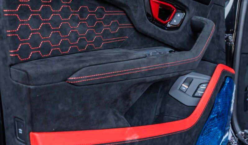 
								Lamborghini Urus Performance full									