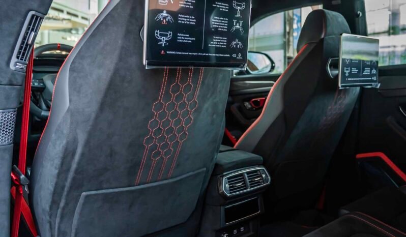 
								Lamborghini Urus Performance full									