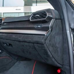 
										Lamborghini Urus Performance full									