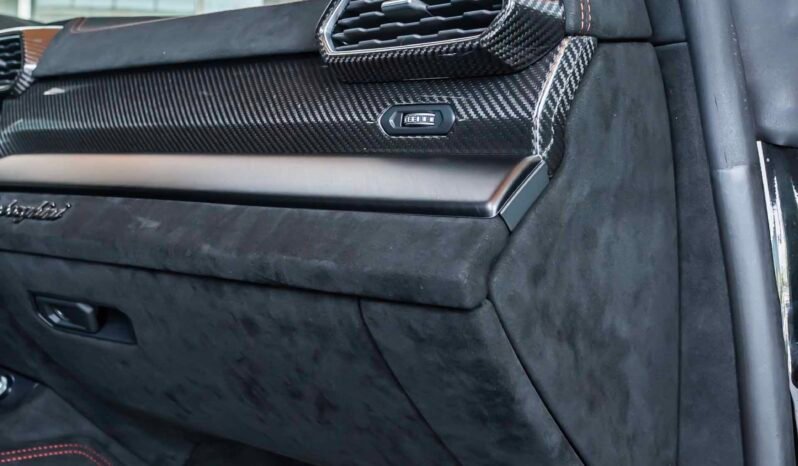 
								Lamborghini Urus Performance full									