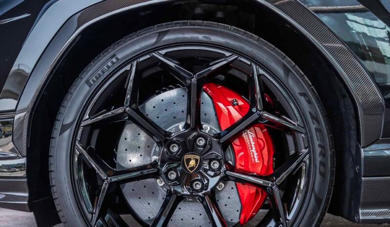 
								Lamborghini Urus Performance full									