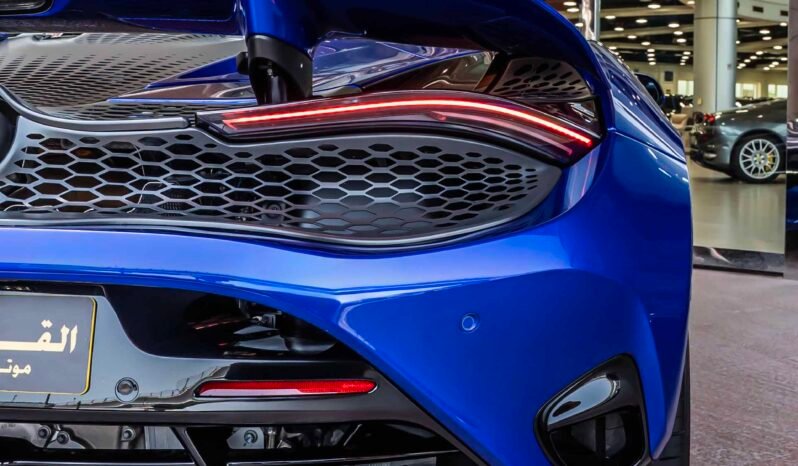 
								Mclaren 750s full									