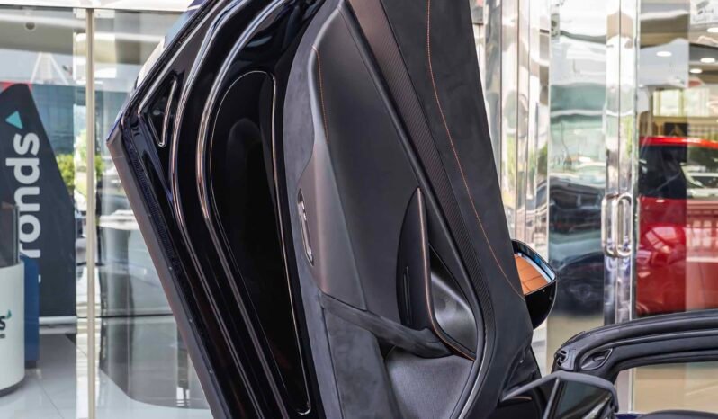 
								Mclaren 750s full									