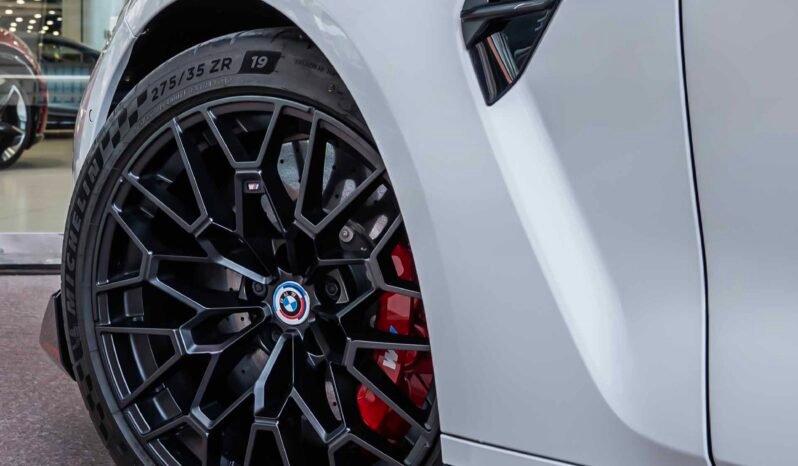 
								BMW-M4-CSL full									