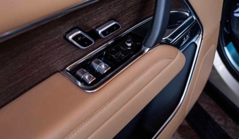 
								Range Rover full									
