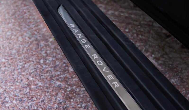 
								Range Rover full									