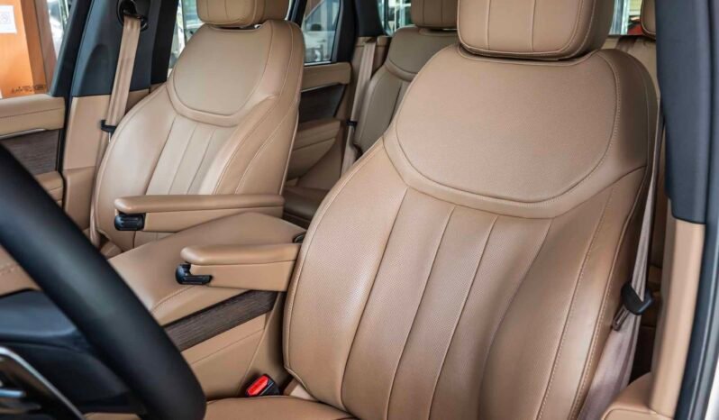 
								Range Rover full									