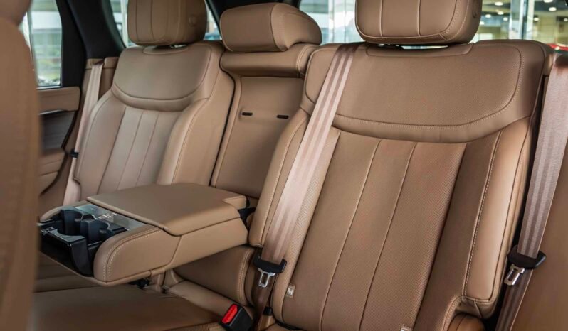 
								Range Rover full									