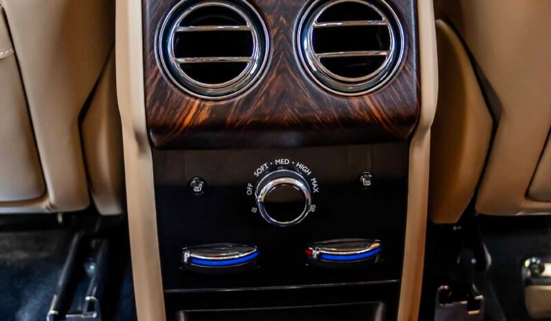 
								Rolls Royce Cullinan Keyvany full									