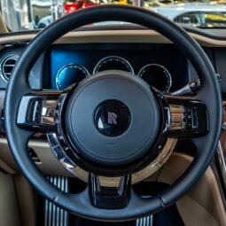 
										Rolls Royce Cullinan Keyvany full									