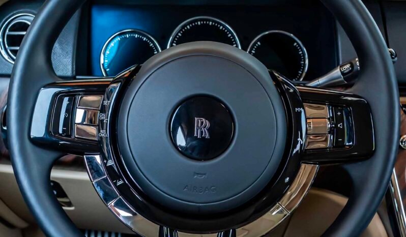 
								Rolls Royce Cullinan Keyvany full									