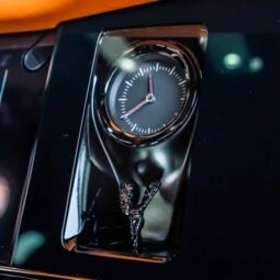 
										Rolls Royce Cullinan full									