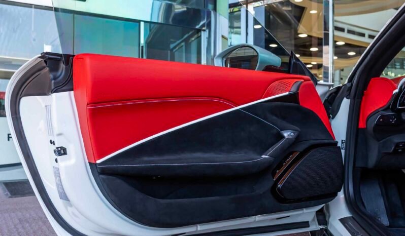 
								Ferrari Roma Spider full									