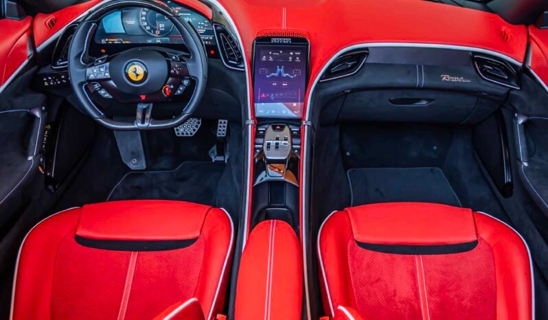 
								Ferrari Roma Spider full									