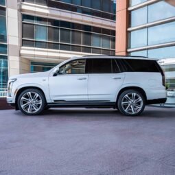 
										Cadillac Escalade full									