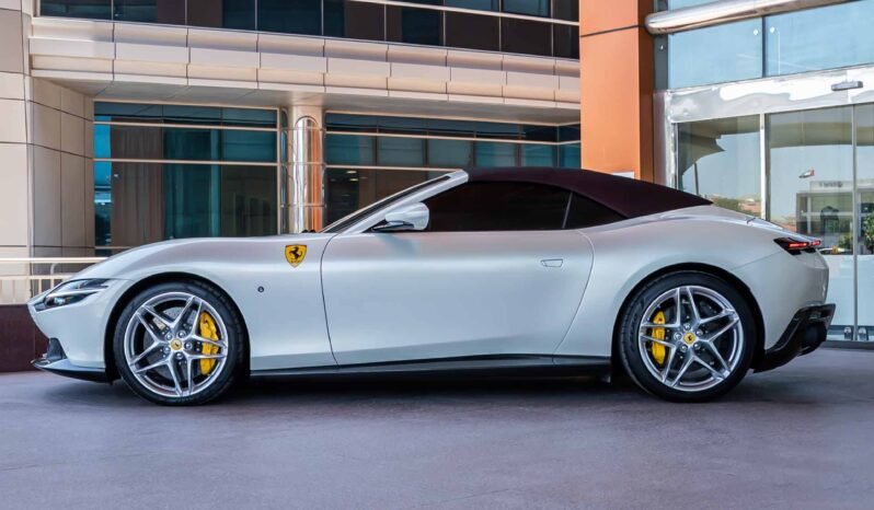 
								Ferrari Roma Spider full									