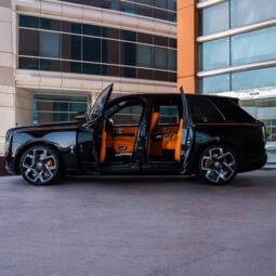 
										Rolls Royce Cullinan full									