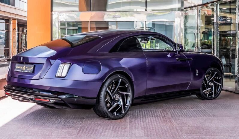 
								Rolls Royce Spectre full									