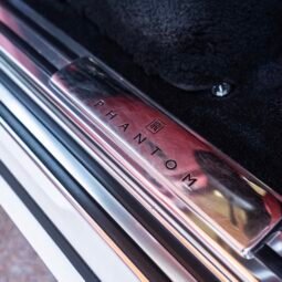 
										Rolls Royce Phantom full									
