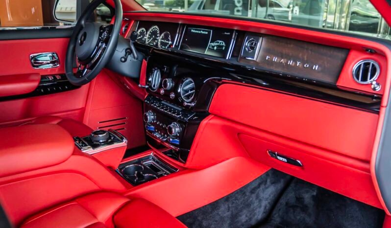 
								Rolls Royce Phantom full									