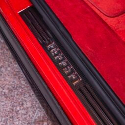 
										Ferrari Purosangue full									