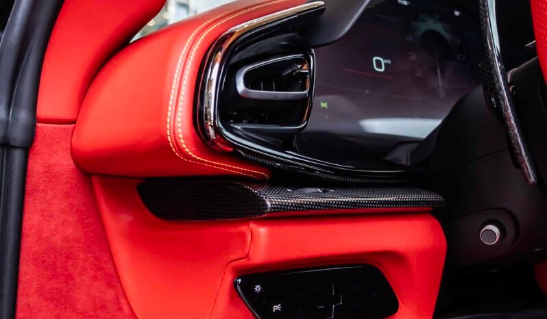 
								Ferrari Purosangue full									